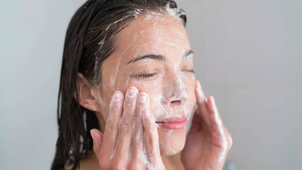 How to minimise large pores and improve skin texture
