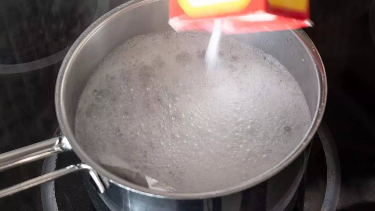 Why baking soda works better than boiling in plain water
